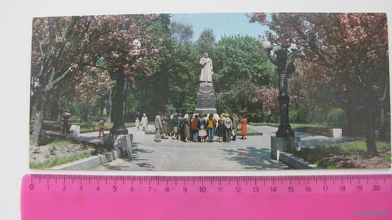 Памятник   1984 г         г. Киев  М.Ф. Ватутин