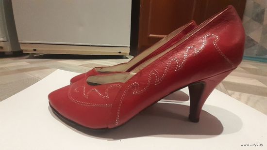 Туфли женские 36 37 красные со стразами на каблуке, натуральная кожа