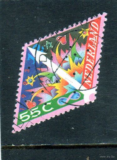 Нидерланды.Ми-1496.Фейерверк.Серия: Декабрьские марки.1993.
