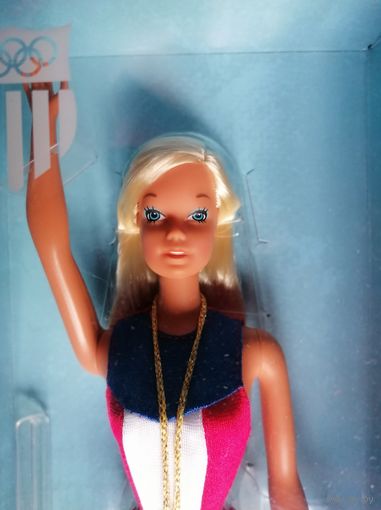 Барби репродукция 1975 года, Barbie Gold Medal