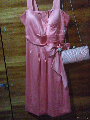 Платье вечернее розовое  42 р. без сумочки