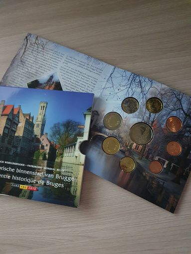 Бельгия 2010 год. 1, 2, 5, 10, 20, 50 евроцентов, 1, 2 евро. Официальный набор монет в буклете.
