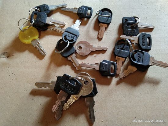 Ключики от небольших шкафчиков автоматики.