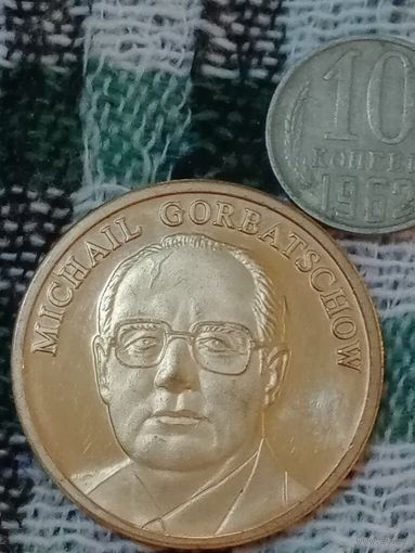 Медаль настольная Горбачев мировая История