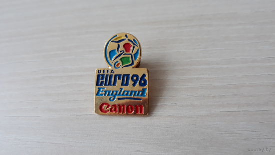 Чемпионат Европы по футболу 1996 в Англии Canon Кэнон фото фотоаппараты мяч символика чемпионата футбол Евро 96