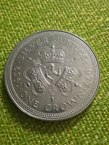 Остров Мэн, 1 крона 1977 ( серебряный юбилей коронации, памятная монета, Елизавета II, геральдика)