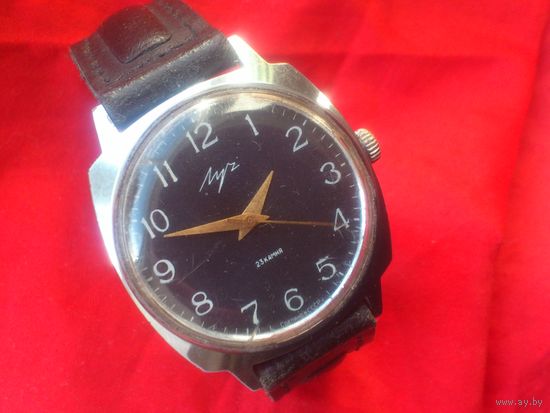 Часы ЛУЧ 2209 БОЛЬШОЙ из СССР 1980-х