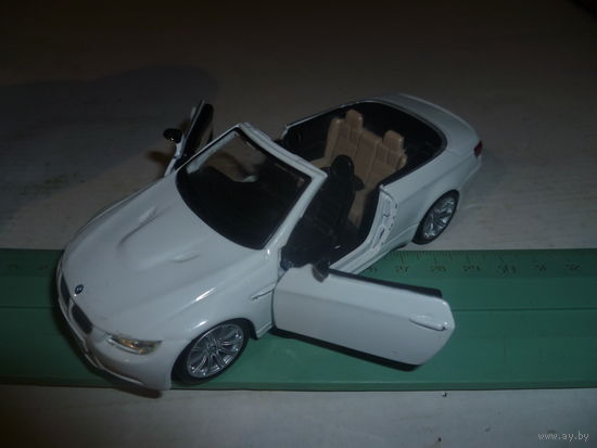 Модель авто "BMW M3 Cabriolet". 1:32."BURAGO "