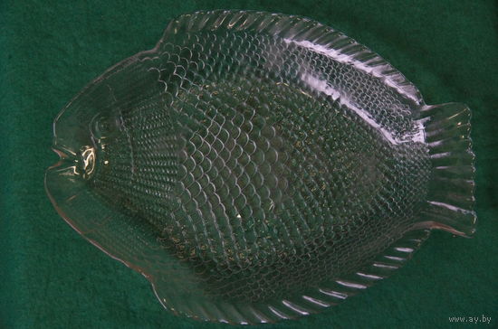 Селедочница . Рыба  ( 20 х 26 )