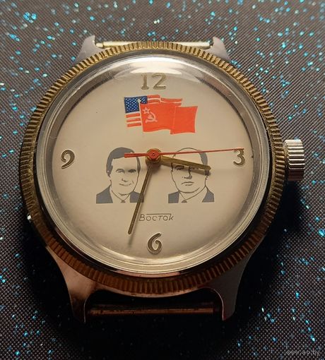 Часы  Восток Горбачёв и Буш. На ходу. Состояние распродажа коллекции