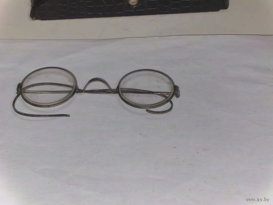 Старинные очки