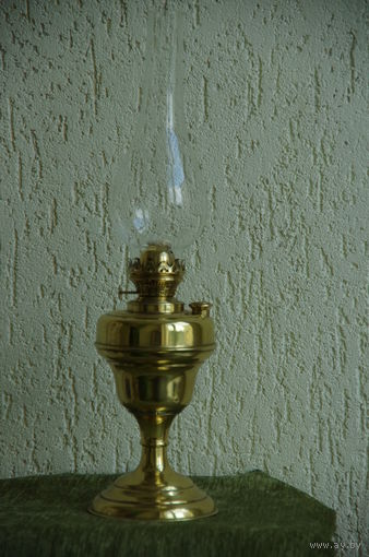 Лампа керосиновая , латунная  (  50 см ; 27 см )