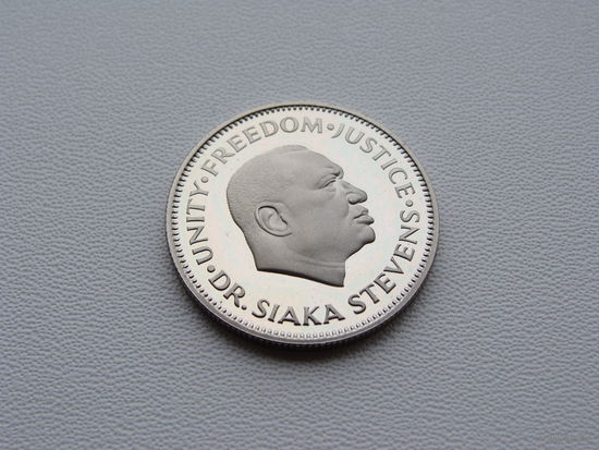 Сьерра - Леоне. 10 центов 1980 год  KM#34  "Президент Сиака Стивенс"  Тираж: 10.000 шт  Редкая!!!