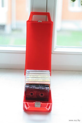Футляр для кассет (кассетник) с кассетами из 90-х