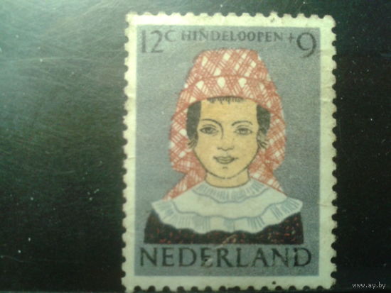 Нидерланды 1960 Девочка в нац. одежде