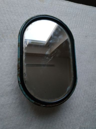 Наружное зеркало заднего вида овальное плоское для автомобилей ГАЗ-52-02, 53А, 5312, 66. СССР, вторая половина прошлого века.