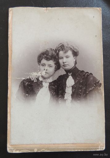 Фото царского периода "Две барышни", до 1917 г.