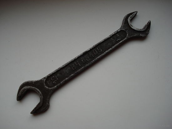 Интересный старый рожковый гаечный ключ. СССР, вторая половина прошлого века.