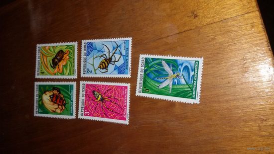 Марки Республики Чад 1972 ( фауна, насекомые, жуки, пауки) 5 марок