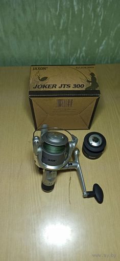 Катушка Jaxon Joker JTS 300 (KJ-JOK300S)