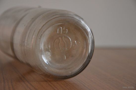 Бутылка водочная с этикеткой. Беларусь. Лот С106