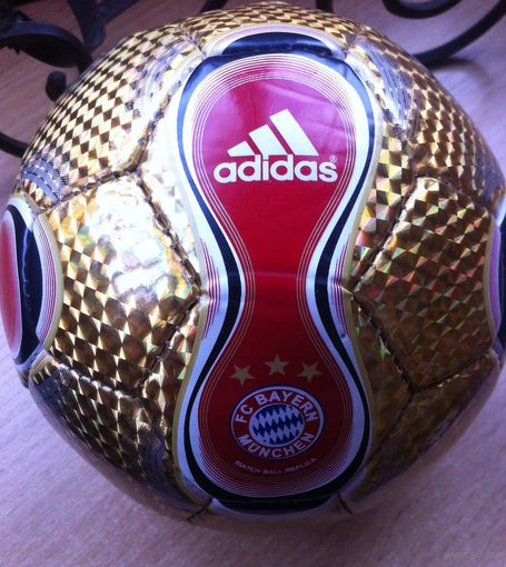 Сувенирный мяч клуба Бавария Мюнхен ADIDAS-лицензия