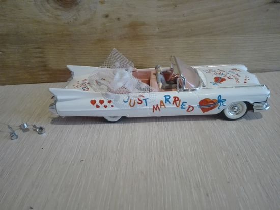 Винтаж.CADILLAC 1959.CONVERTIBLE ''JUST MARRIED''.Свадебный.Vitesse.Португалия. 1:43.