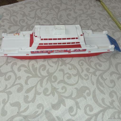 Корабль игрушка, игрушка пластмассовая Корабль, лайнер.Балтик