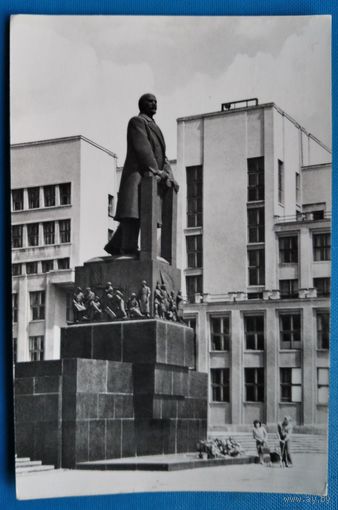 Минск. Памятник В.И.Ленину. 1978 г. Чистая.