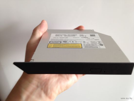 Привод DVD multi Panasonic UJ880A. DVD-мульти SATA для ноутбука, толщина - 12,7 мм.