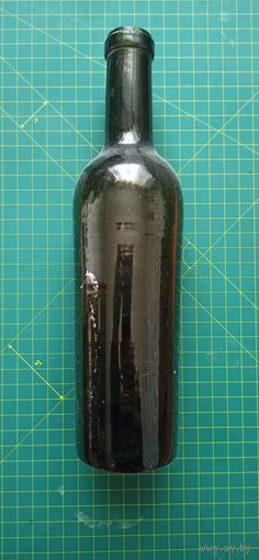 Старая бутылка от алкоголя( довоенная)