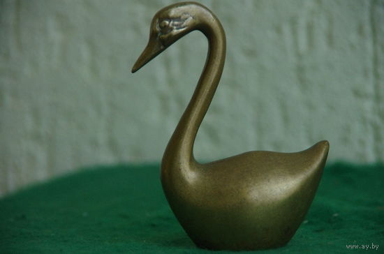 Статуэтка латунная   " Лебедь "   10,5 см