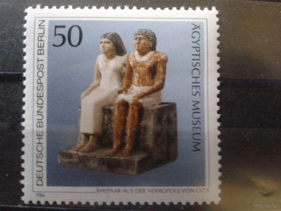 Берлин 1984 статуя из Египетского музея Михель-1,7 евро