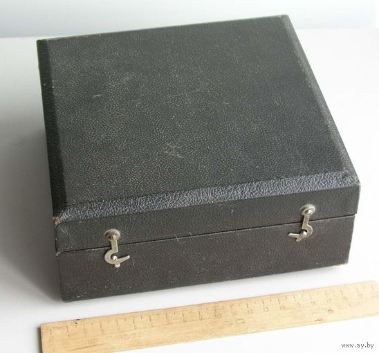 Коробка футляр для БАРОМЕТР - АНЕРОИД 1950-е года
