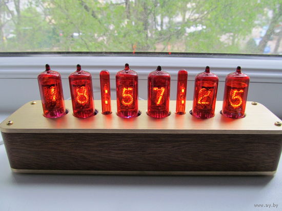 Часы ламповые на газоразрядных индикаторах Z570M ГДР