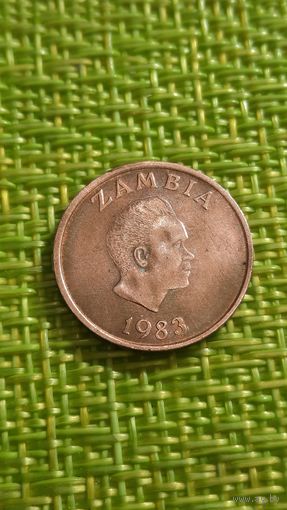 Замбия 1 нгве 1983 г ( Трубкозуб )