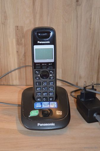 Радиотелефон Panasonic KX-TG2521RU