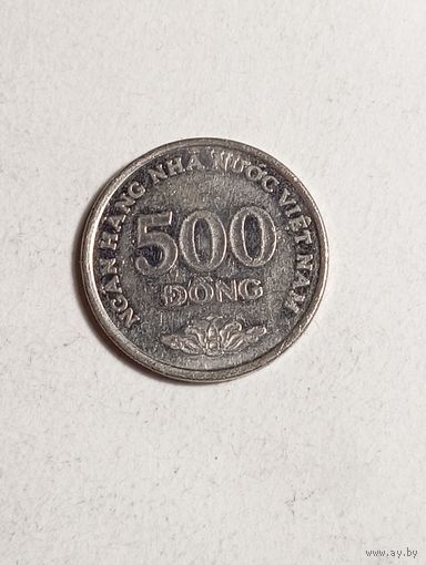 Вьетнам 500 донгов 2003 года .