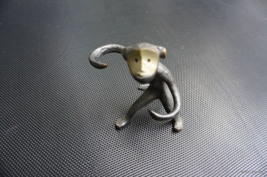 Статуэтка обезьяна