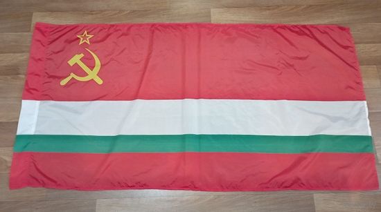Флаг Таджикской ССР.Шёлк.175 *85 см.