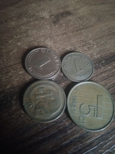 Монеты 44