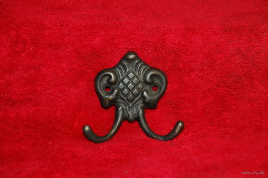 Крючок в старинном стиле (для мебели или интерьера) чёрный , латунь
